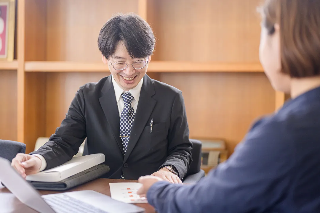 業務中の本社スタッフ